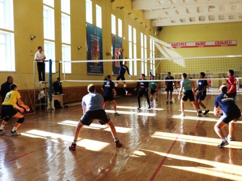 Около 160 волейболистов поборются за кубок Zабайкалья в Агинском